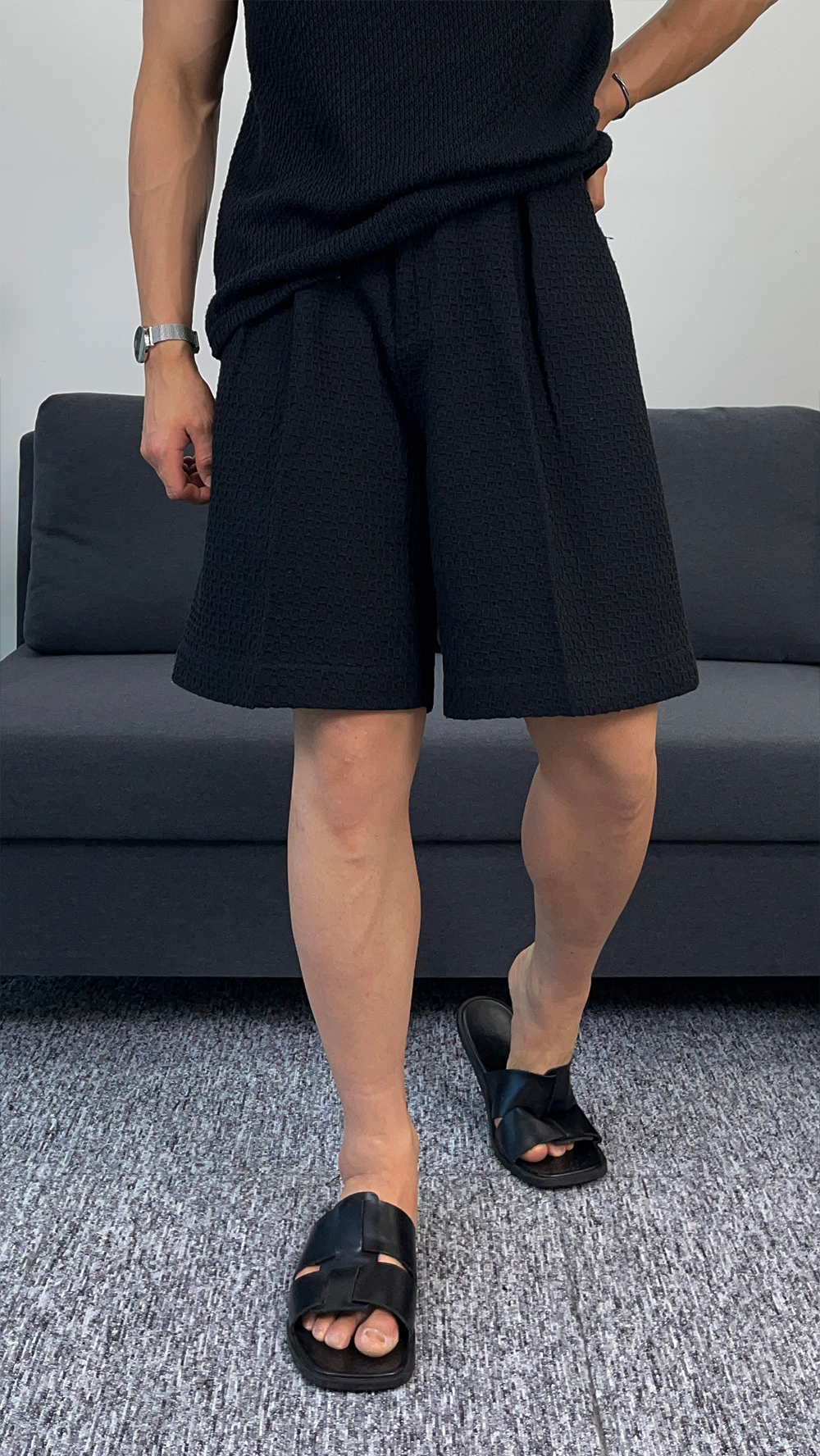 반바지 모델 착용 이미지-S1L43