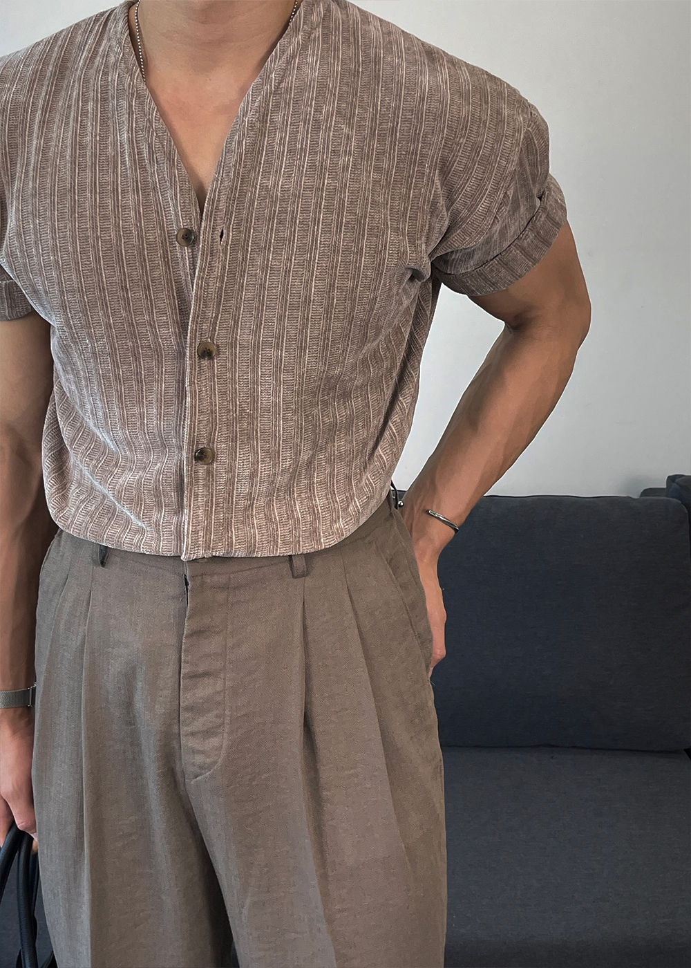 카디건 모델 착용 이미지-S3L8