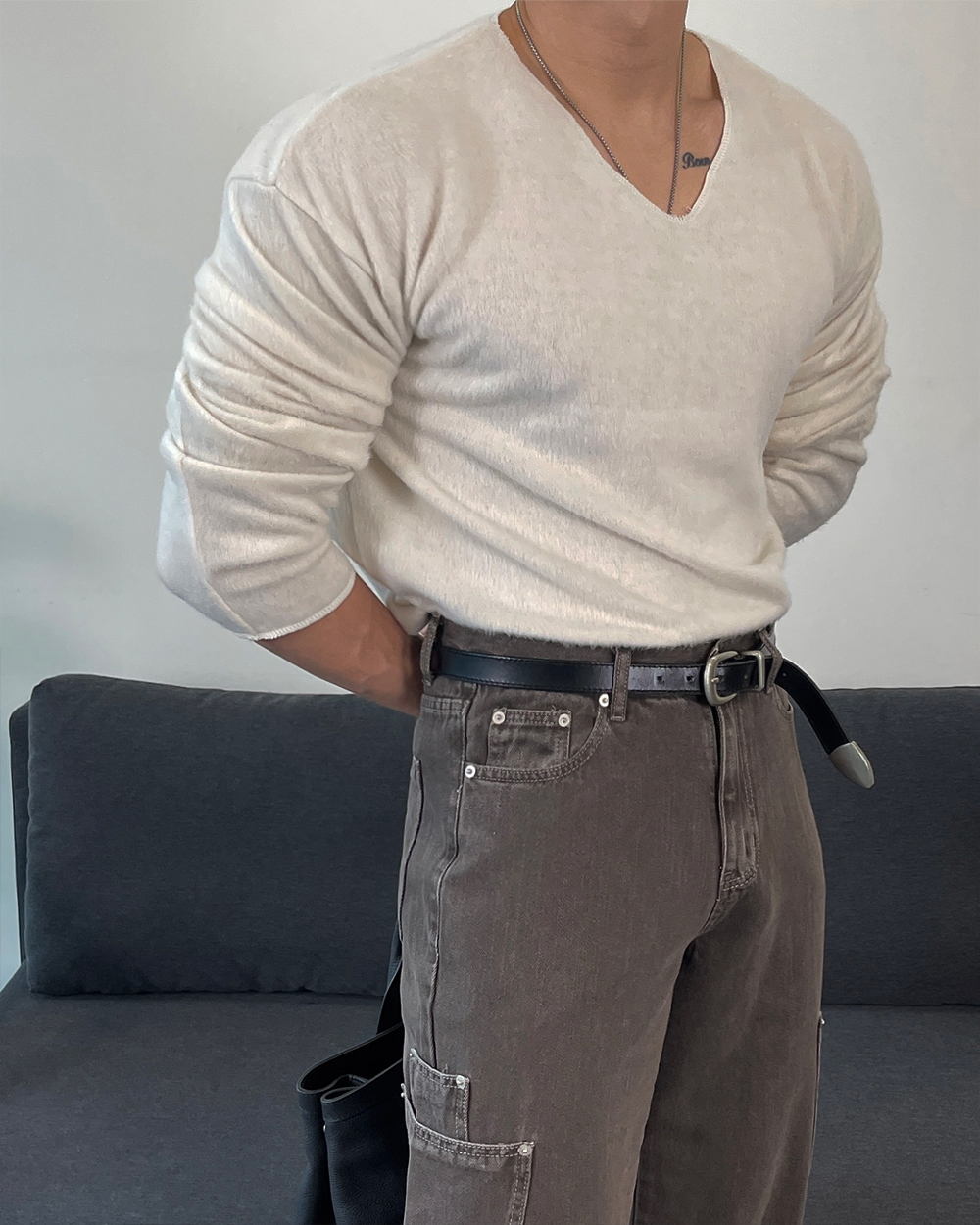 긴팔 티셔츠 모델 착용 이미지-S1L41