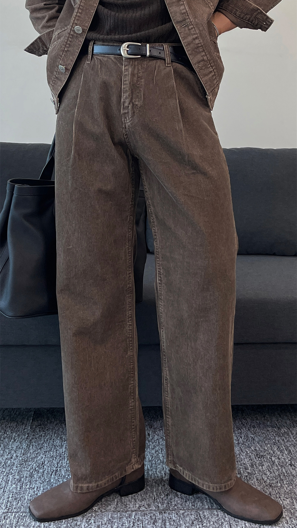 바지 모델 착용 이미지-S2L18