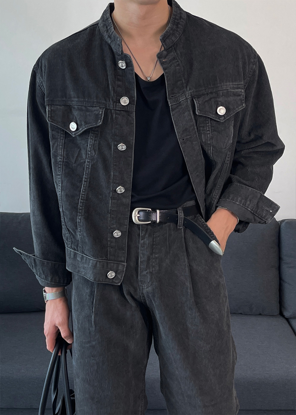 바지 모델 착용 이미지-S2L8