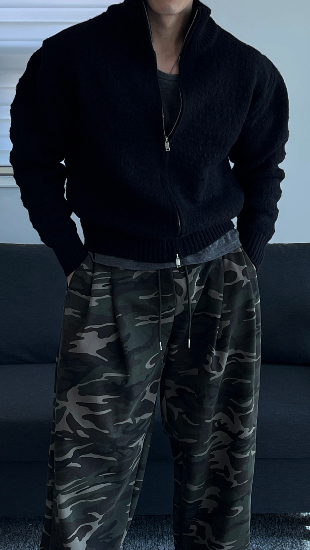 바지 모델 착용 이미지-S1L23