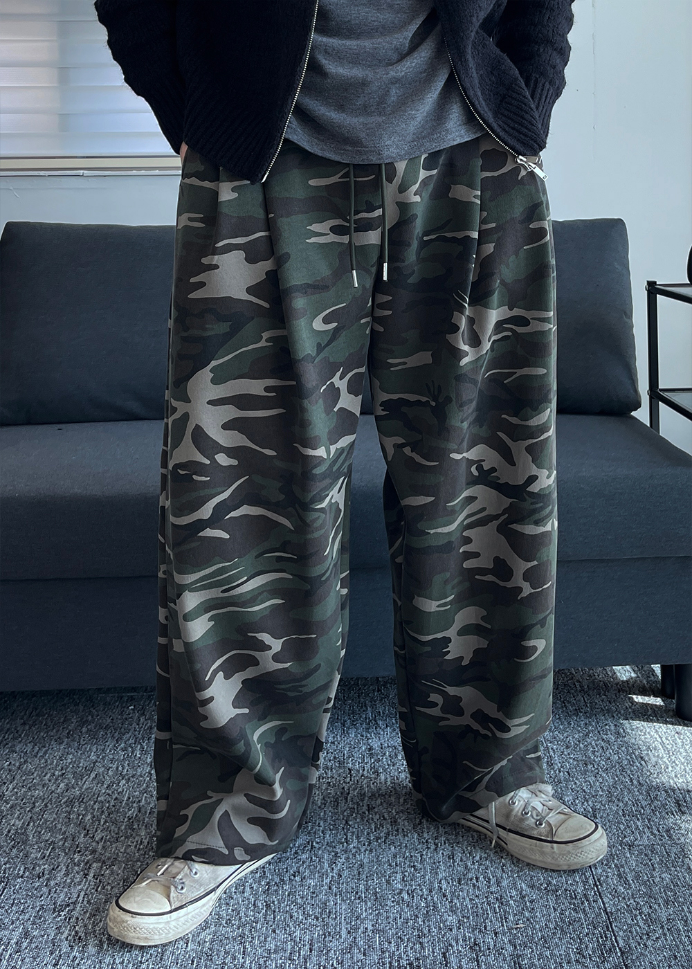 바지 모델 착용 이미지-S1L24