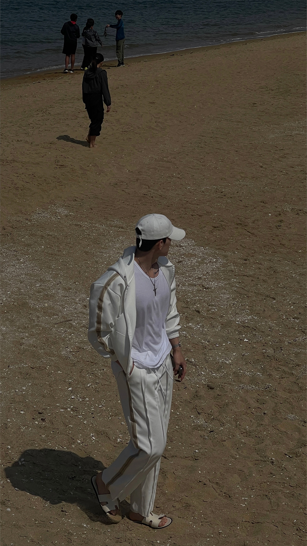 短袖T卹模特兒穿著圖片 - S4L3