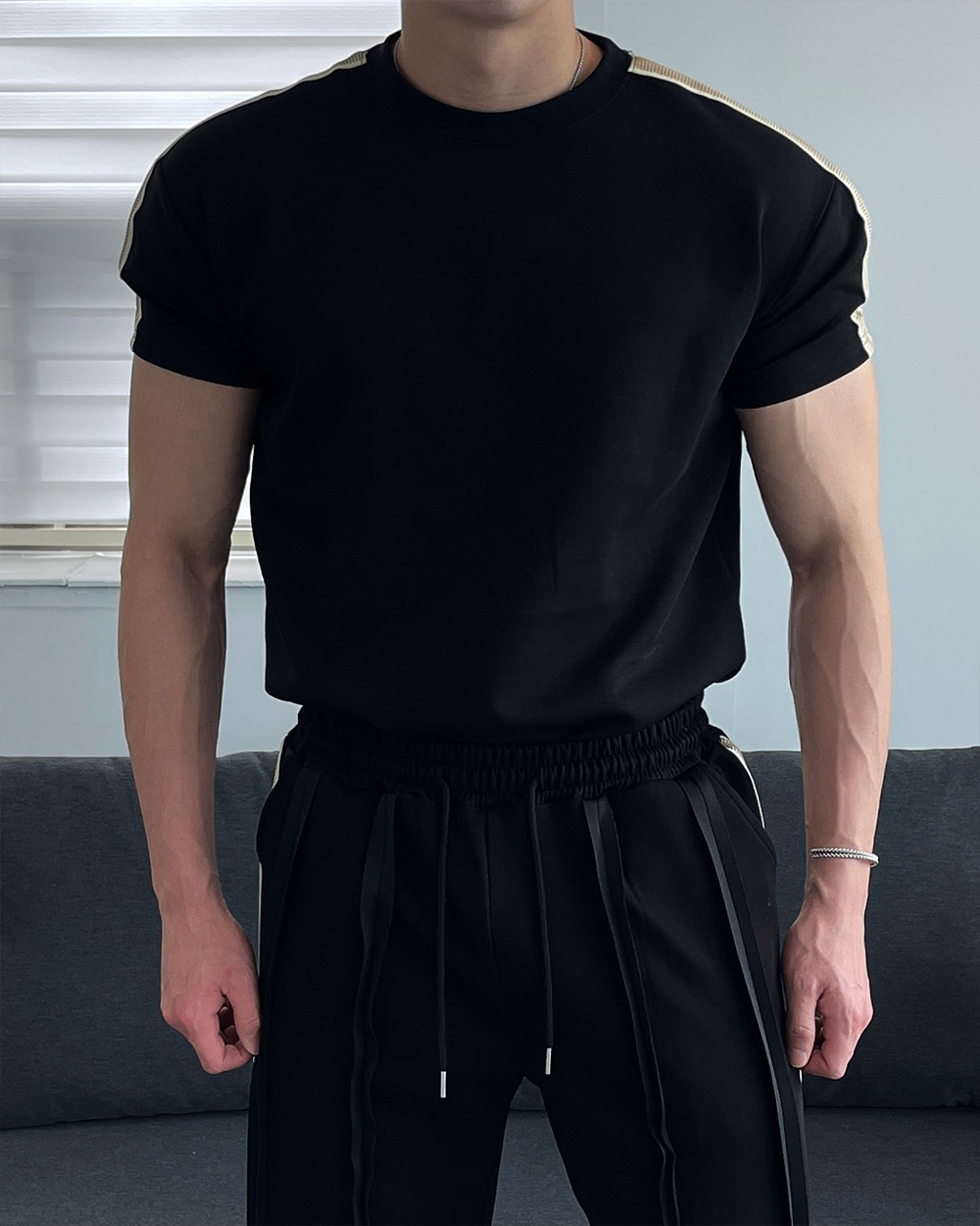 短袖T卹模特兒穿著圖片 - S1L25