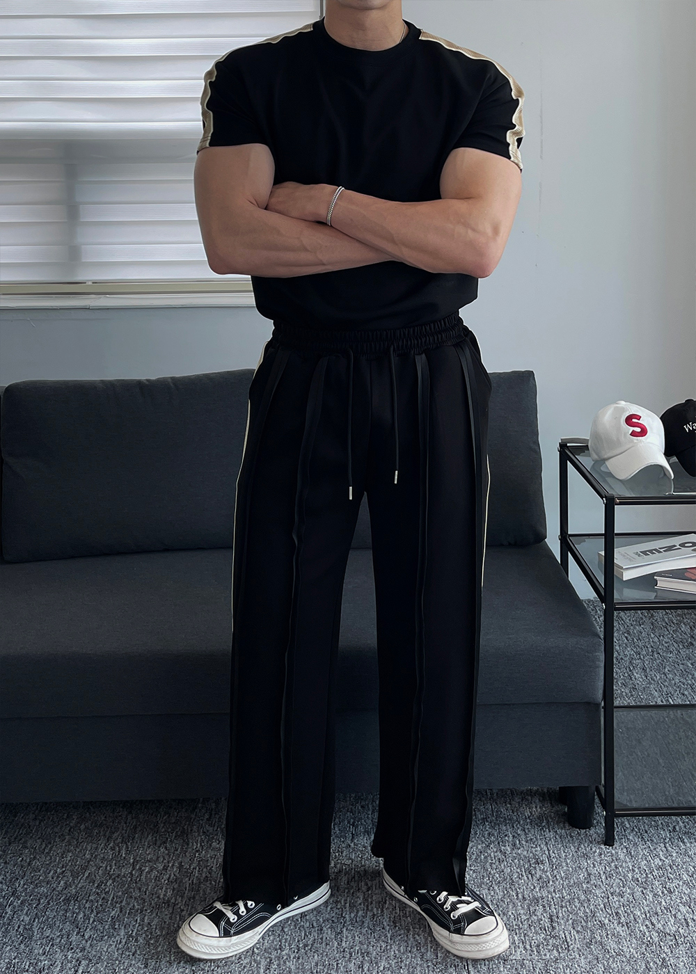 模特兒身穿短袖T卹圖片-S6L13