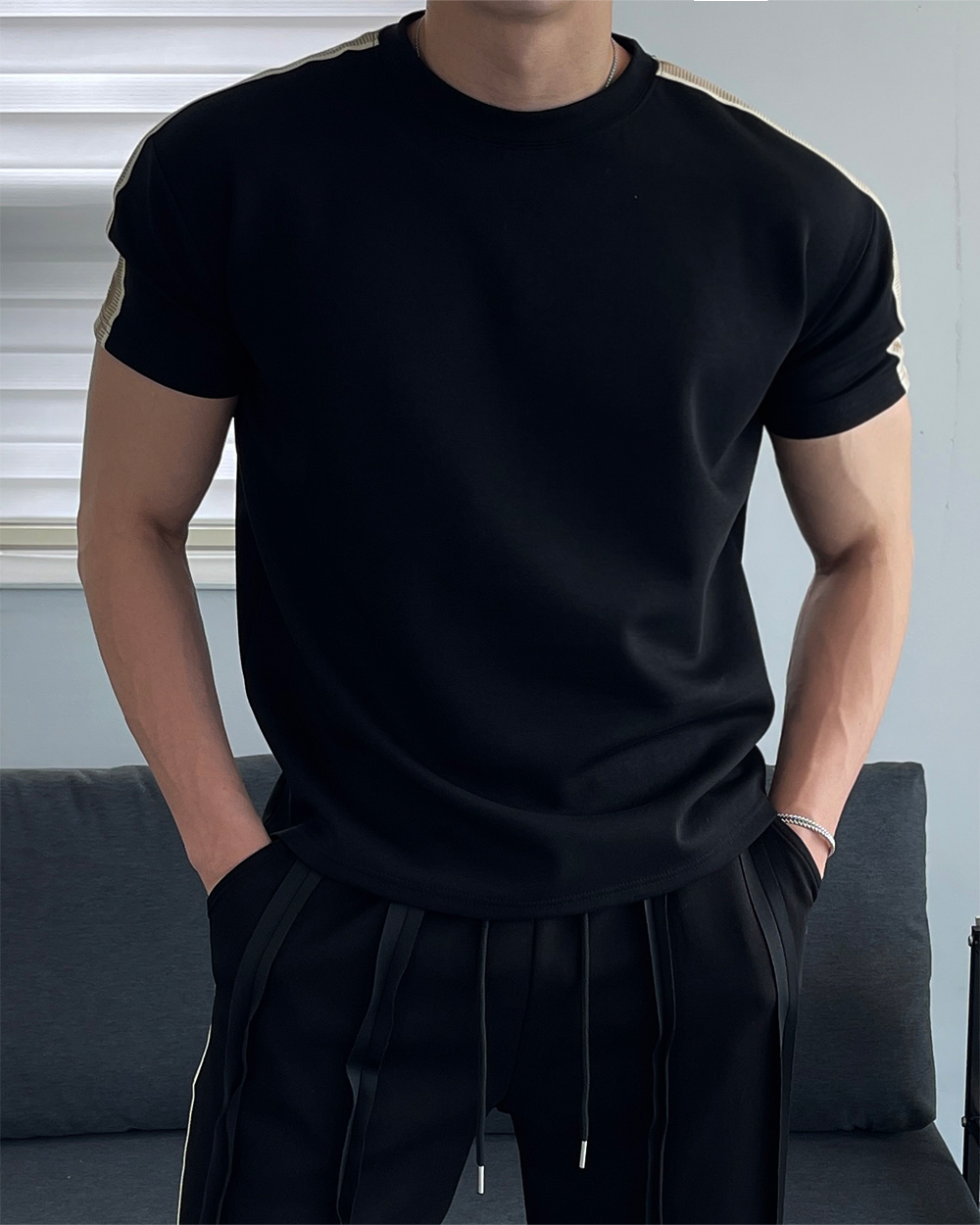 短袖T卹模特兒穿著圖片 - S1L28