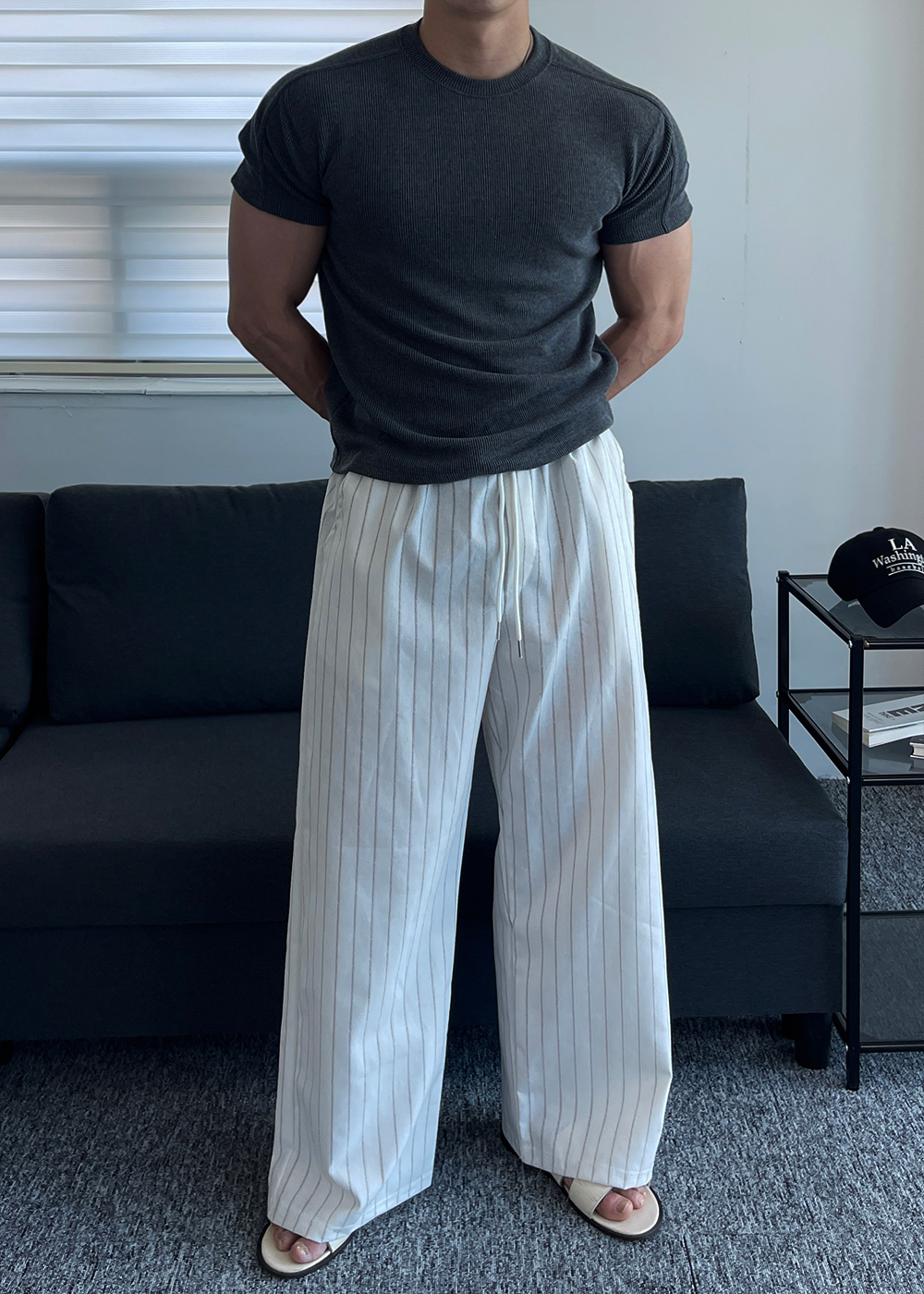 바지 모델 착용 이미지-S1L43