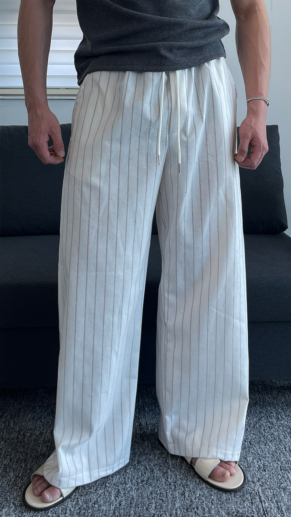 바지 모델 착용 이미지-S1L35