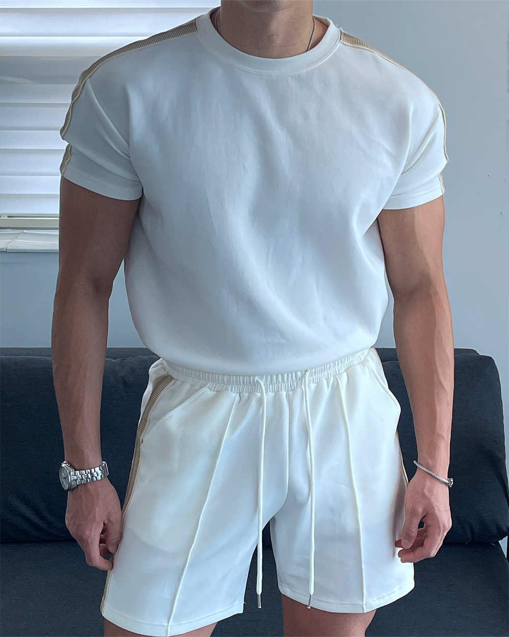 短袖T卹模特兒穿著圖片 - S1L26