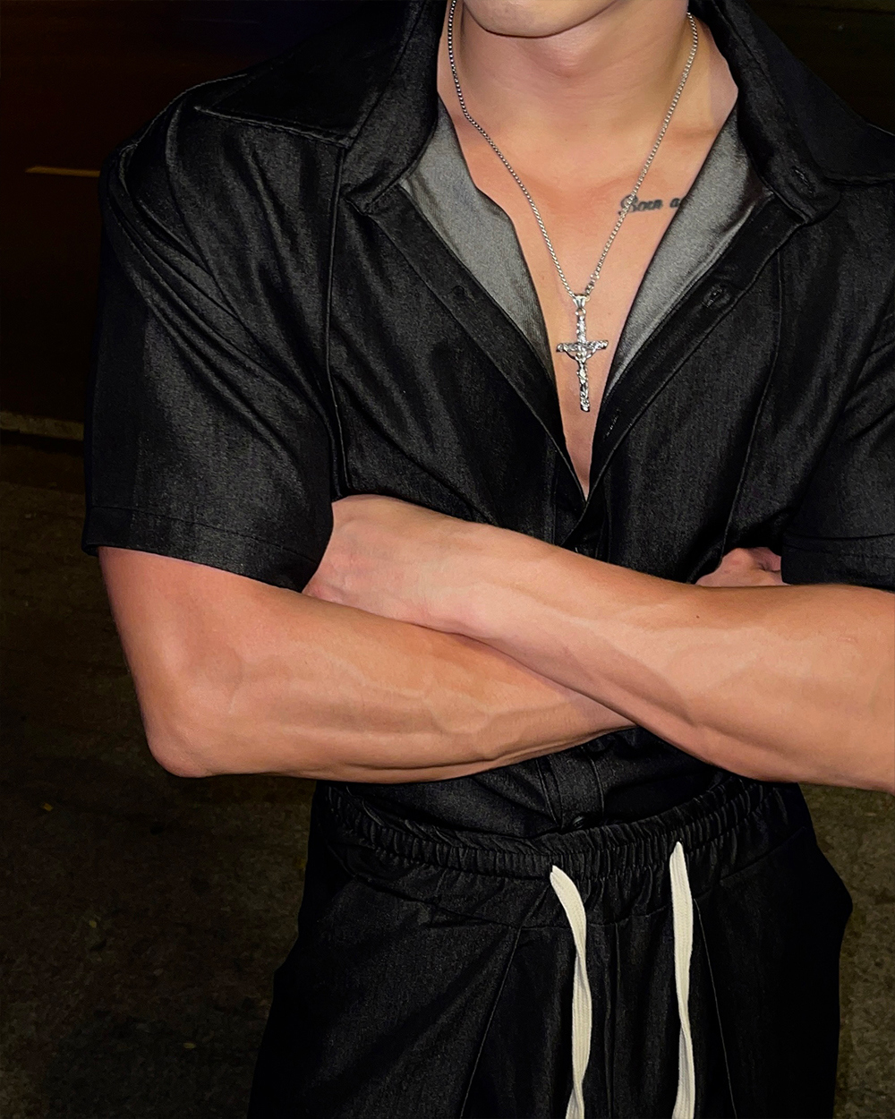 코트 모델 착용 이미지-S2L4