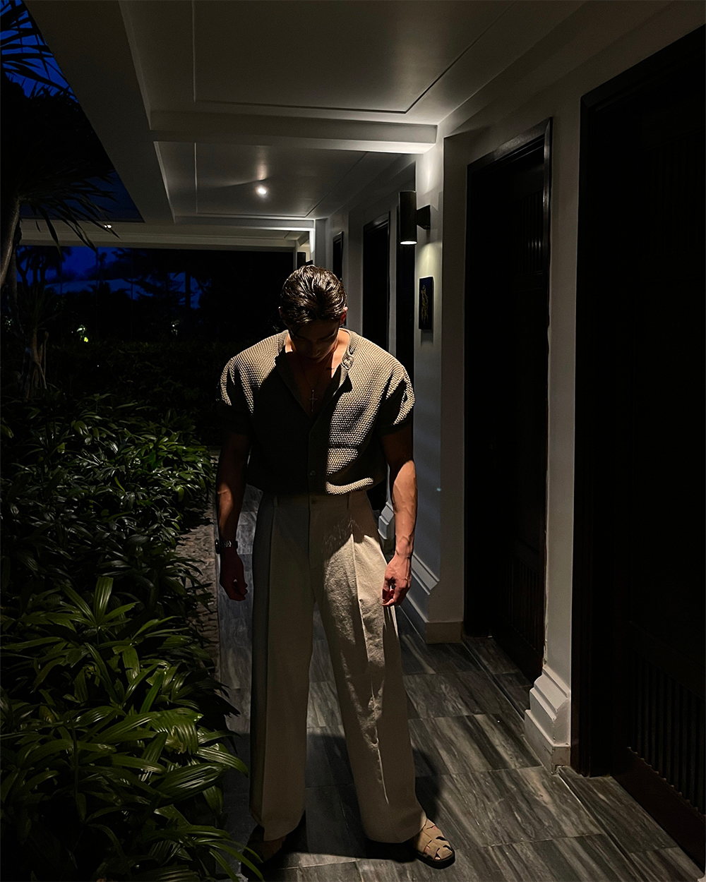 카디건 모델 착용 이미지-S2L5