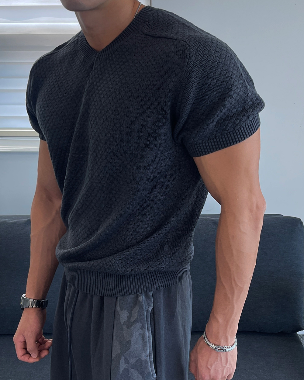 반팔 티셔츠 모델 착용 이미지-S1L27