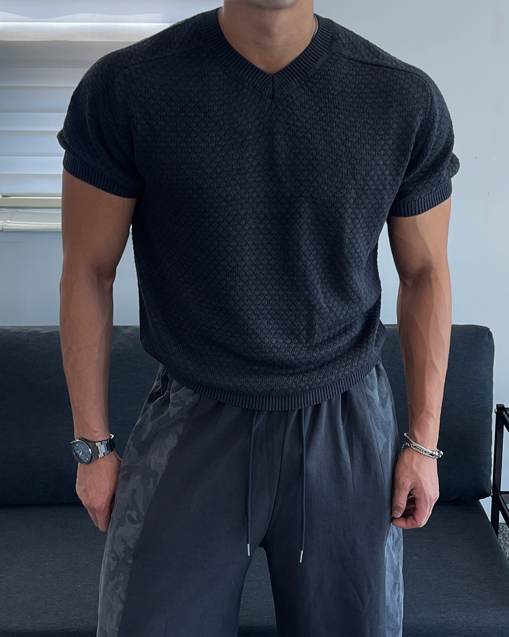 반팔 티셔츠 모델 착용 이미지-S1L22