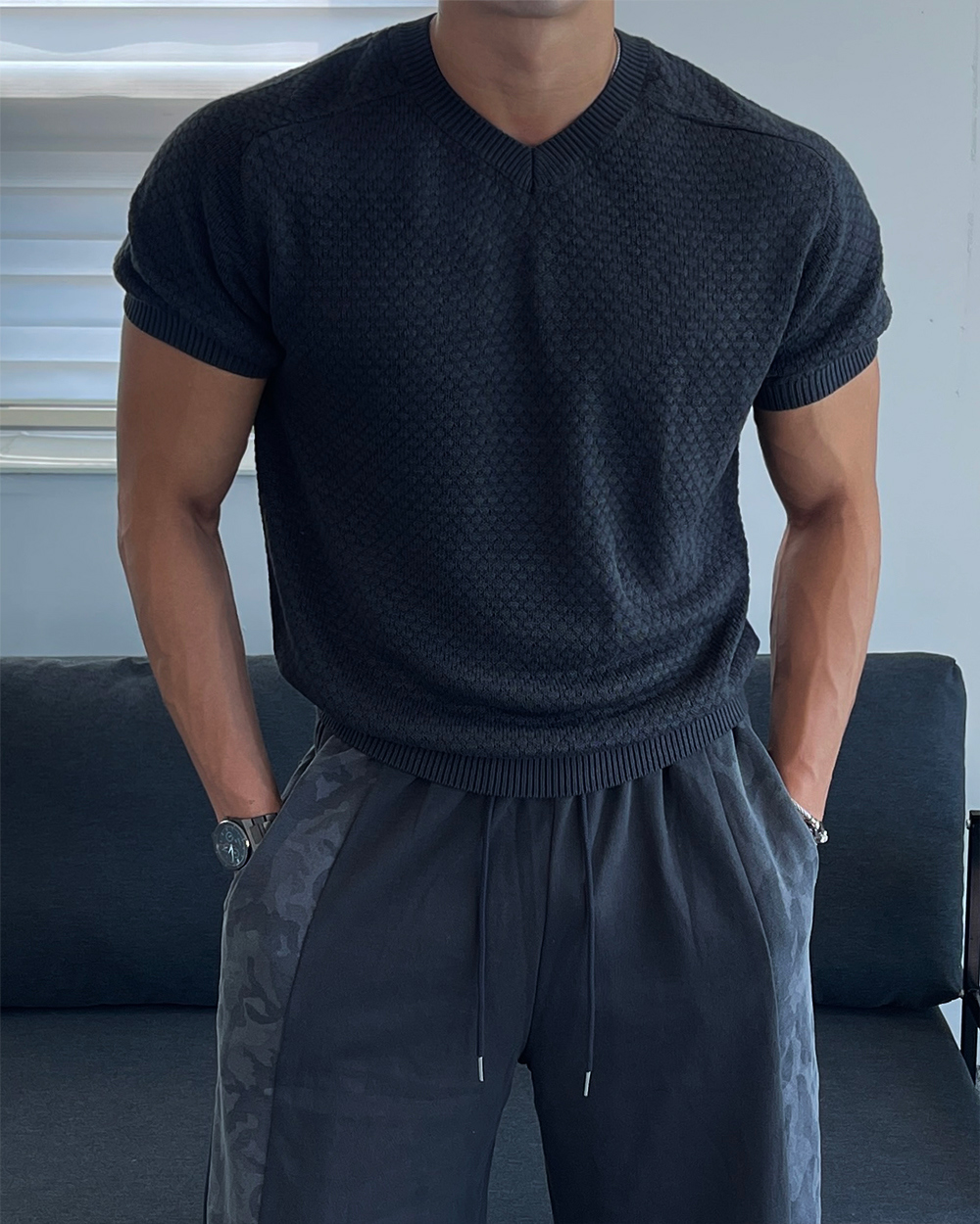 반팔 티셔츠 모델 착용 이미지-S1L24