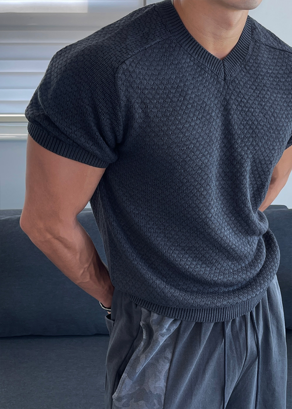 반팔 티셔츠 모델 착용 이미지-S1L30