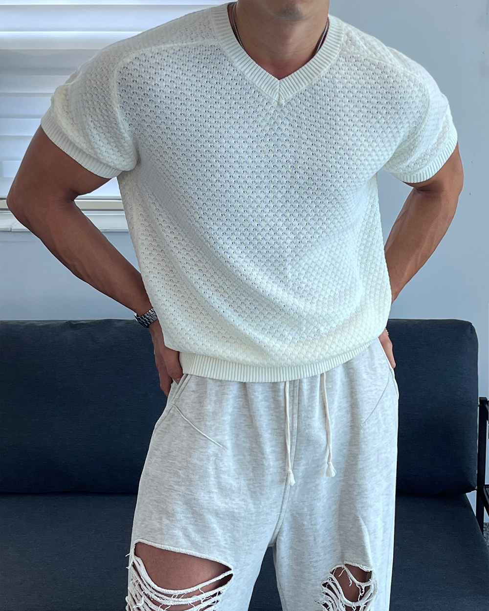 반팔 티셔츠 모델 착용 이미지-S1L42