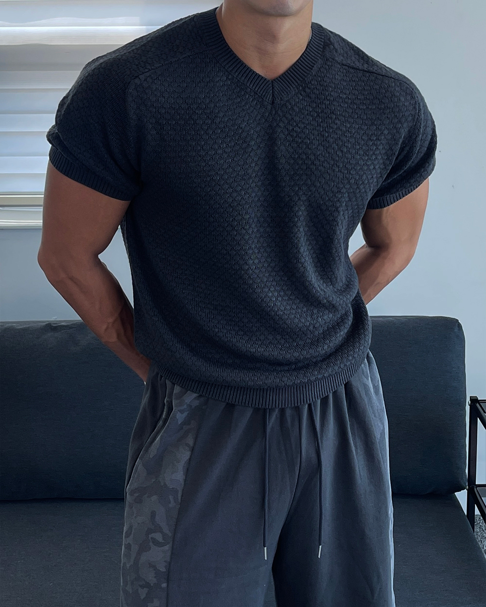 반팔 티셔츠 모델 착용 이미지-S1L23