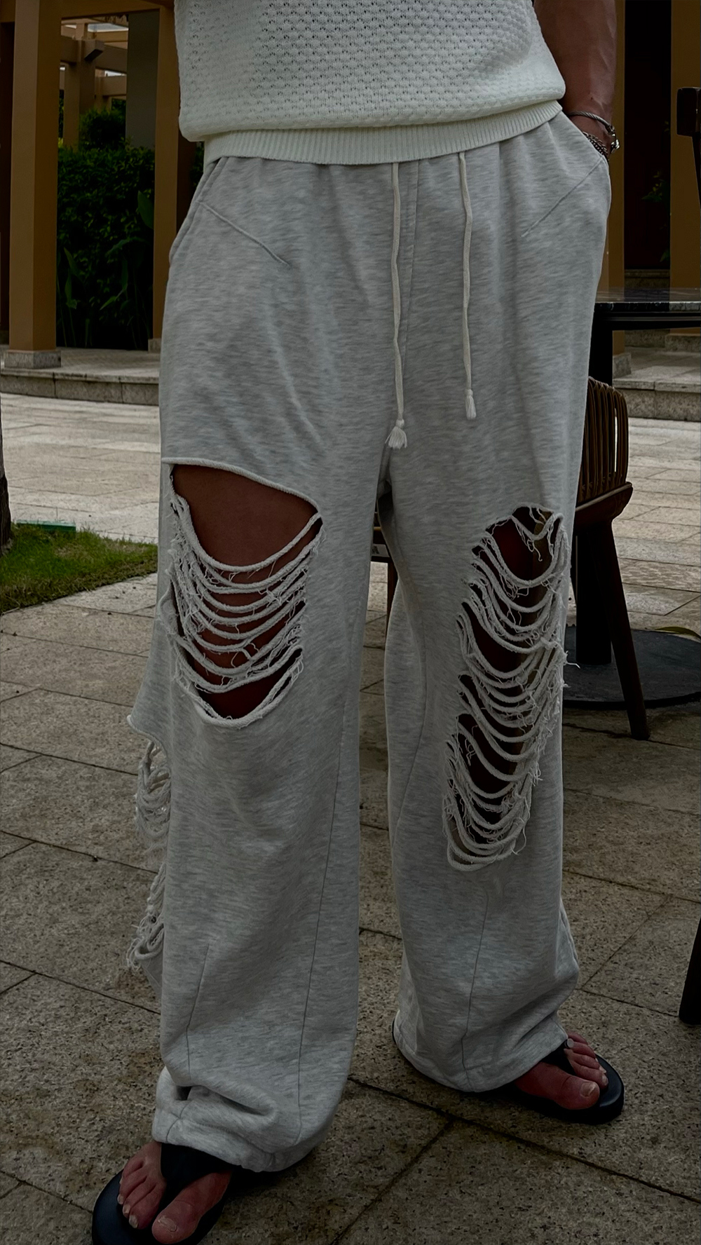 반팔 티셔츠 모델 착용 이미지-S2L5