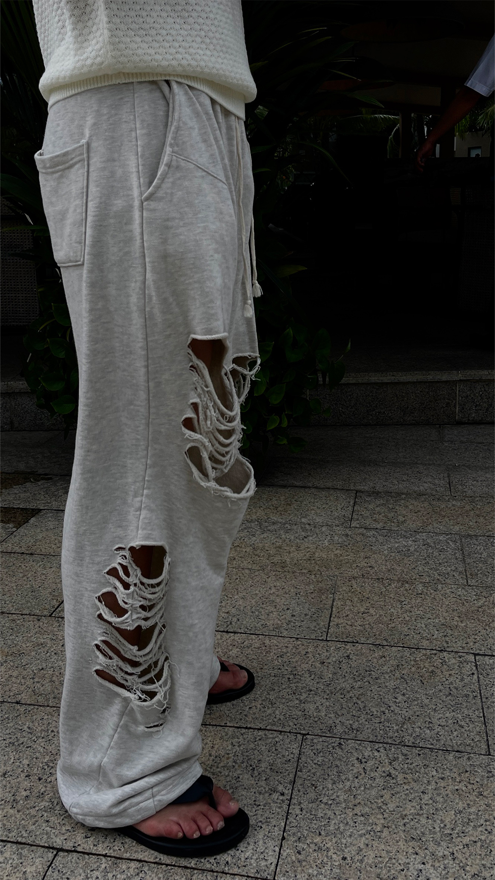 반팔 티셔츠 모델 착용 이미지-S2L11