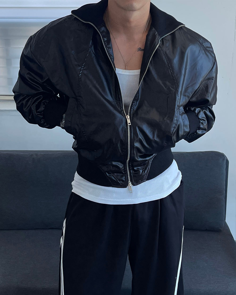 바지 모델 착용 이미지-S1L34