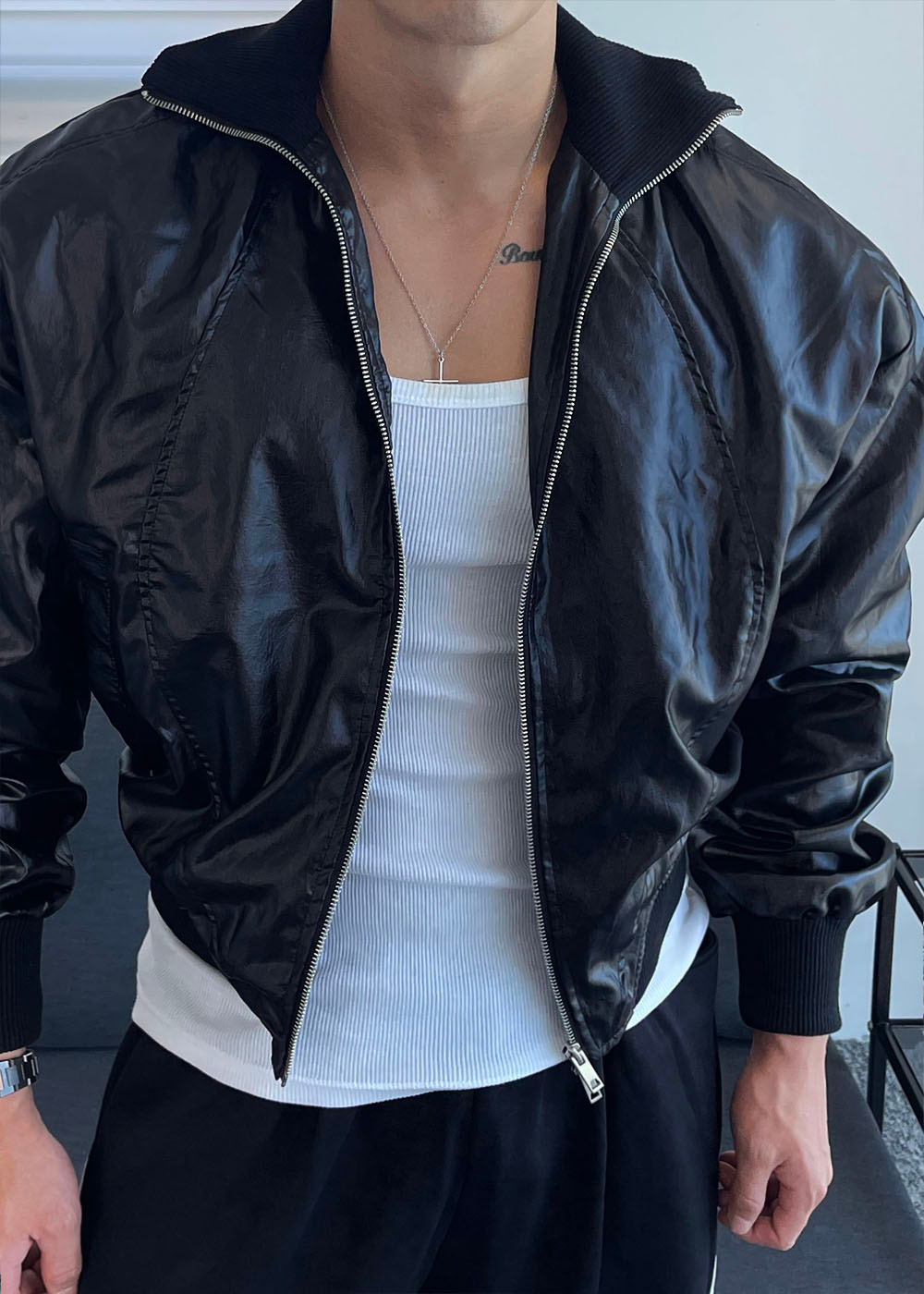 바지 모델 착용 이미지-S1L32