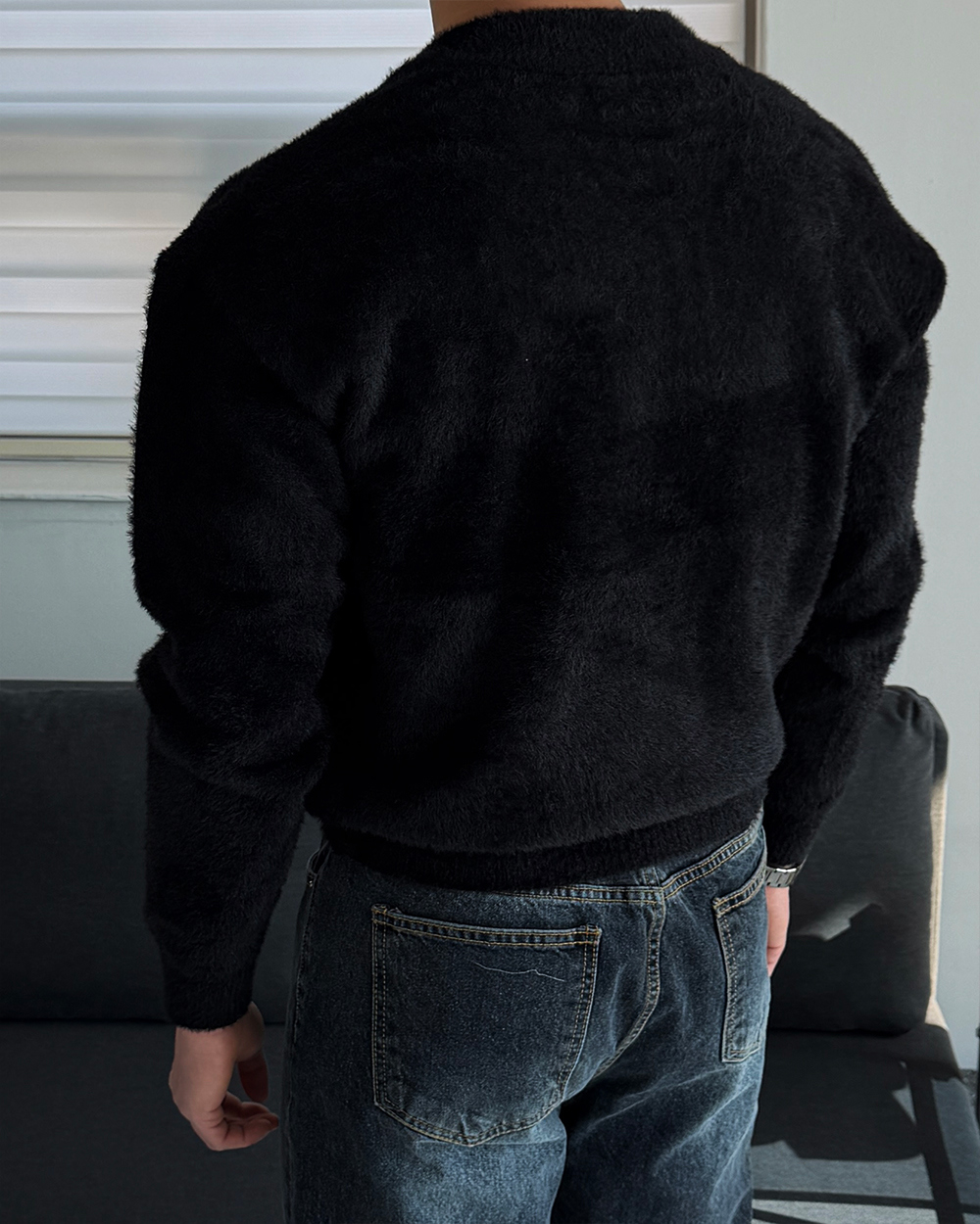 긴팔 티셔츠 모델 착용 이미지-S1L42