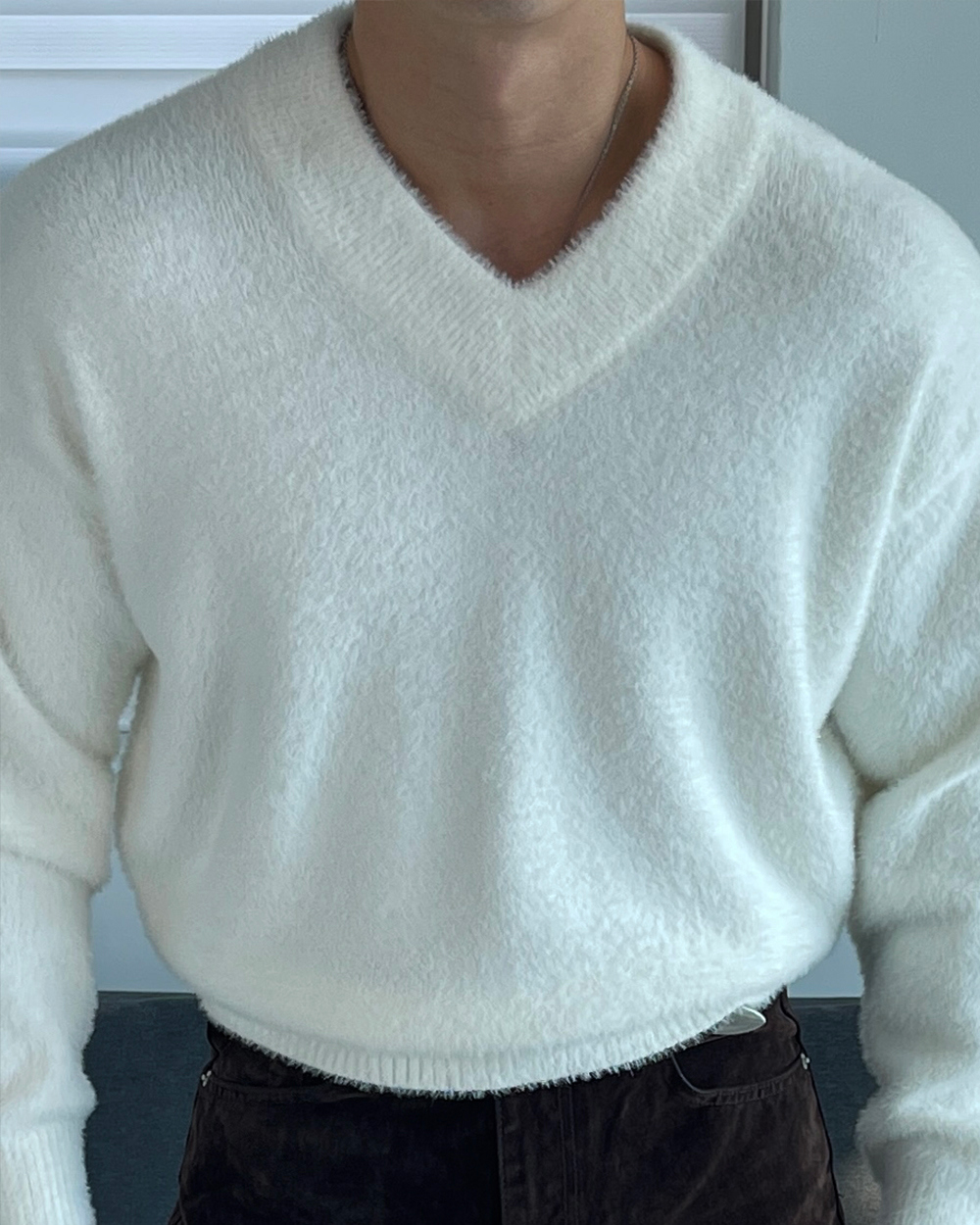 긴팔 티셔츠 모델 착용 이미지-S1L21