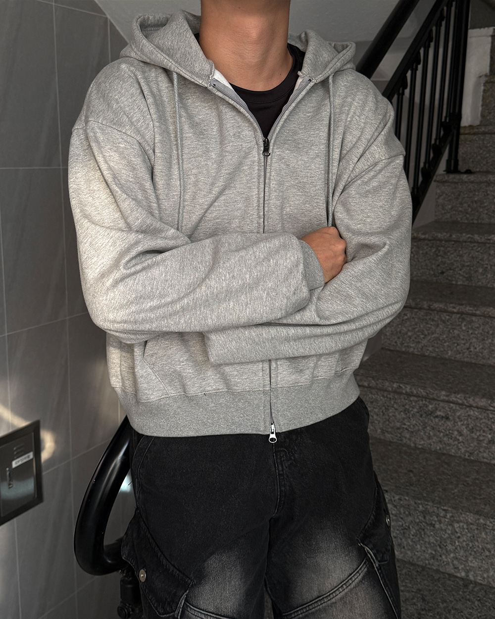 그래비티 크롭 후드 집업 | Fromtome