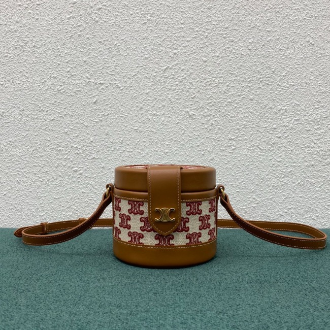 셀린느 TRIOMPHE TAMBOUR BAG