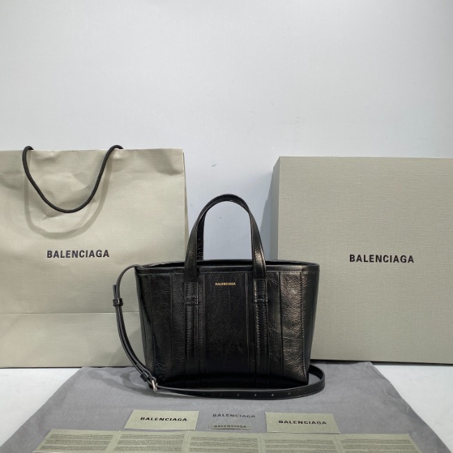 발렌시아가 21ss tote