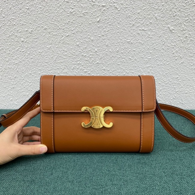 셀린느 TRIOMPHE Woc Bag