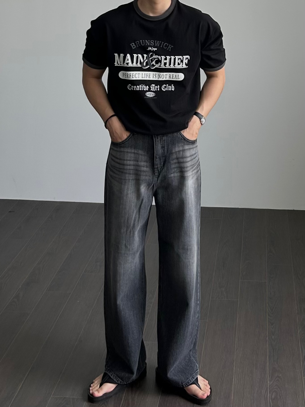 반팔 티셔츠 모델 착용 이미지-S1L21