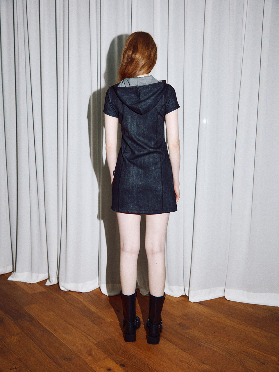 韓国注目ブランド★[SOMSOC] MEW SHIRRING HOODIE ZIP DRESS SOMSOC] MEW SHIRRING HOODIE ZIP DRESS_BLACK - SOMSOC | 리켓