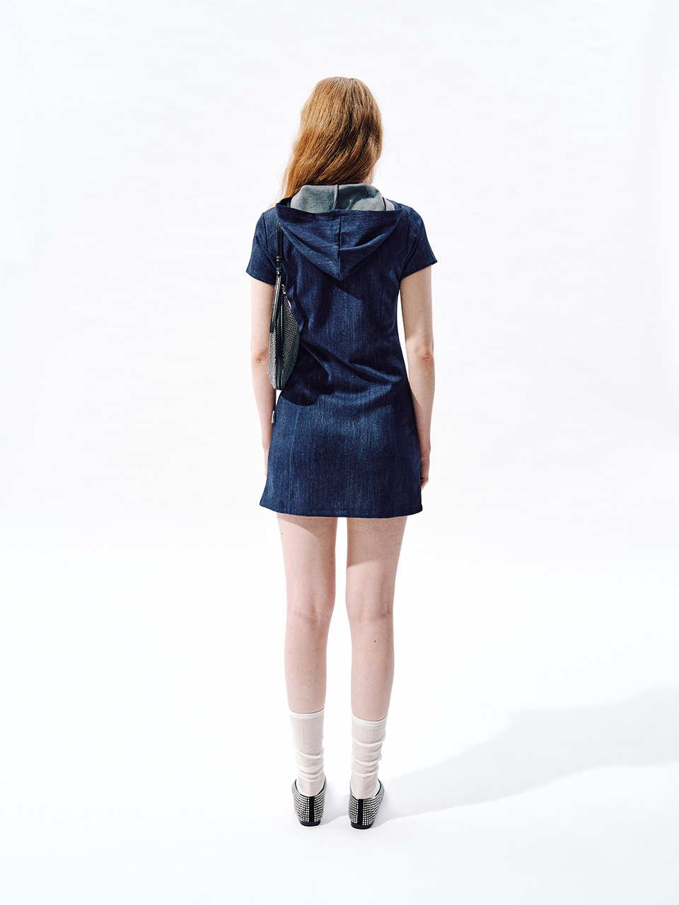 韓国注目ブランド★[SOMSOC] MEW SHIRRING HOODIE ZIP DRESS SOMSOC] MEW SHIRRING HOODIE ZIP DRESS_BLUE - SOMSOC | 리켓