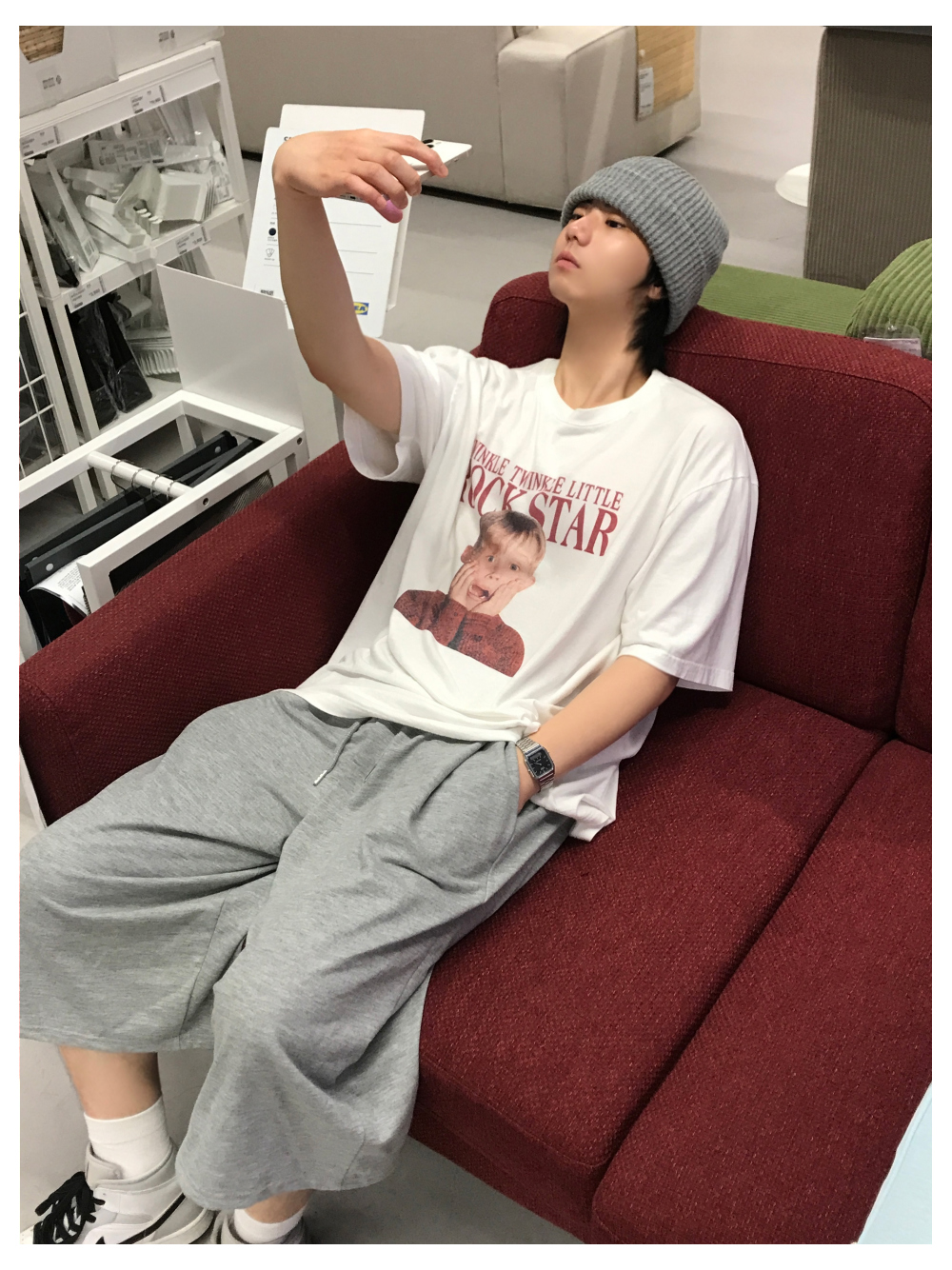【K-pop アイドル着用】 ALONE Kevin White 半袖 Tシャツ K-pop アイドル着用】HOME ALONE Kevin White 半袖 Tシャツ