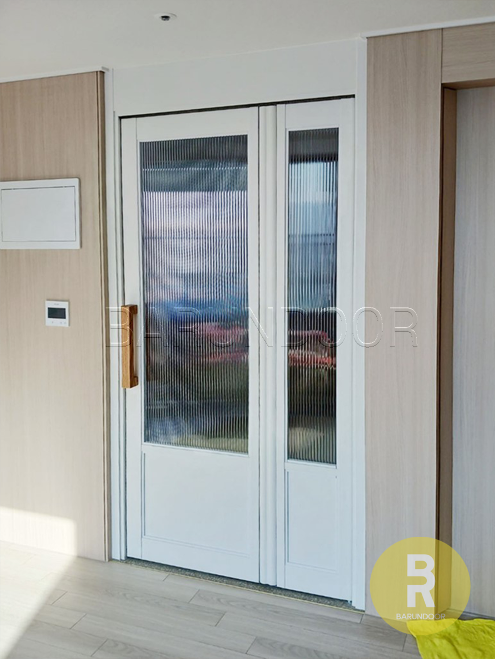 22번 폴딩스윙중문 고시형 화이트 모루세로강화유리