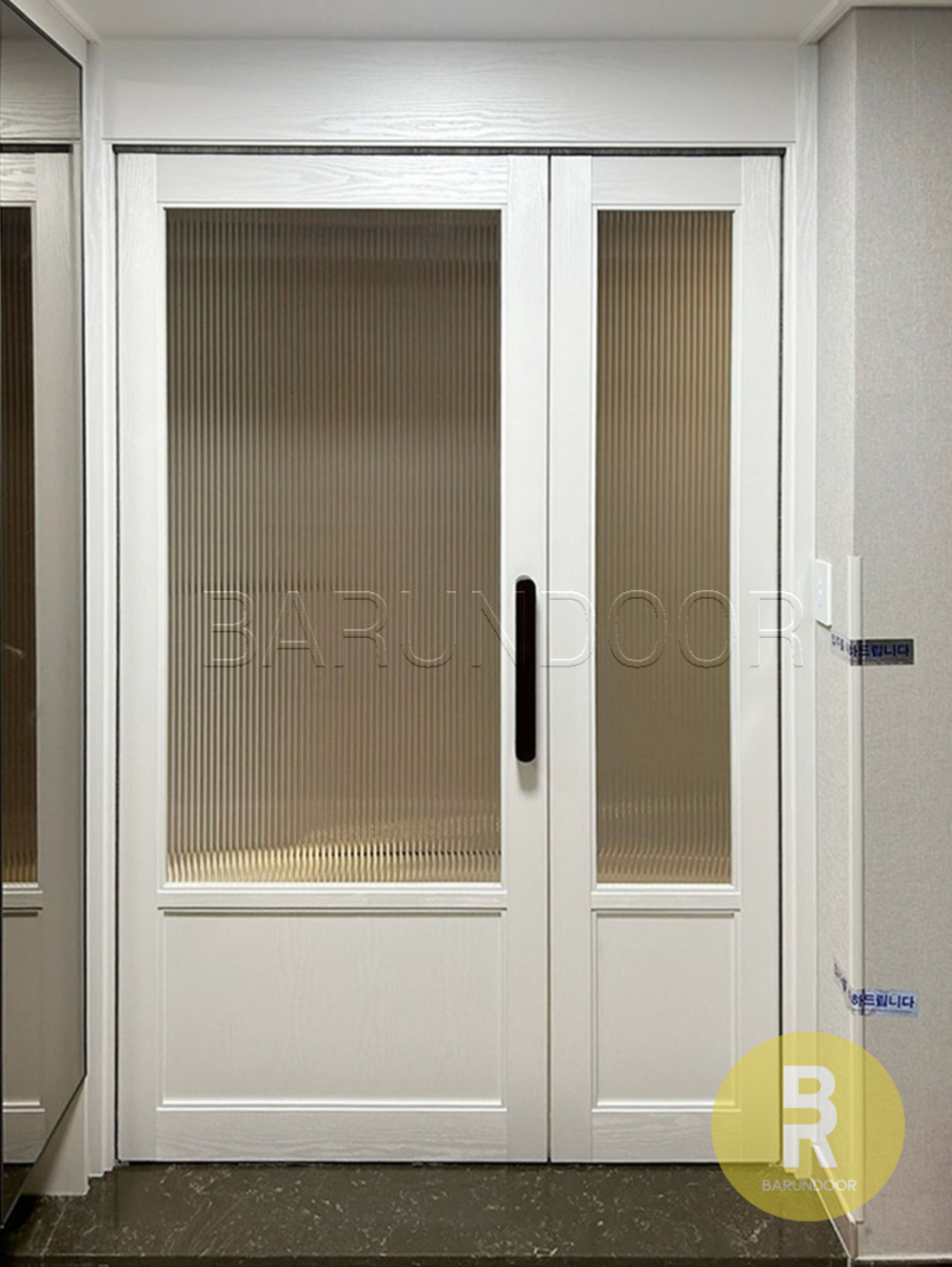 61번 비대칭양개스윙중문 고시형 펄화이트 모루세로강화유리