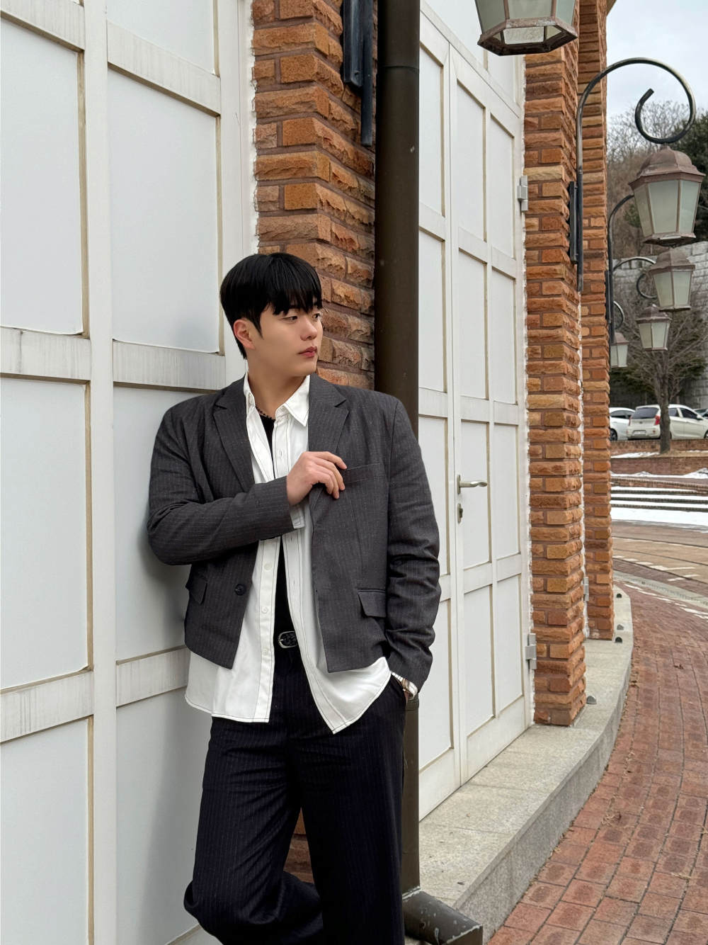 재킷 모델 착용 이미지-S2L3