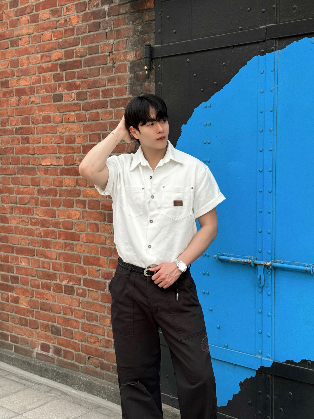 재킷 모델 착용 이미지-S2L16