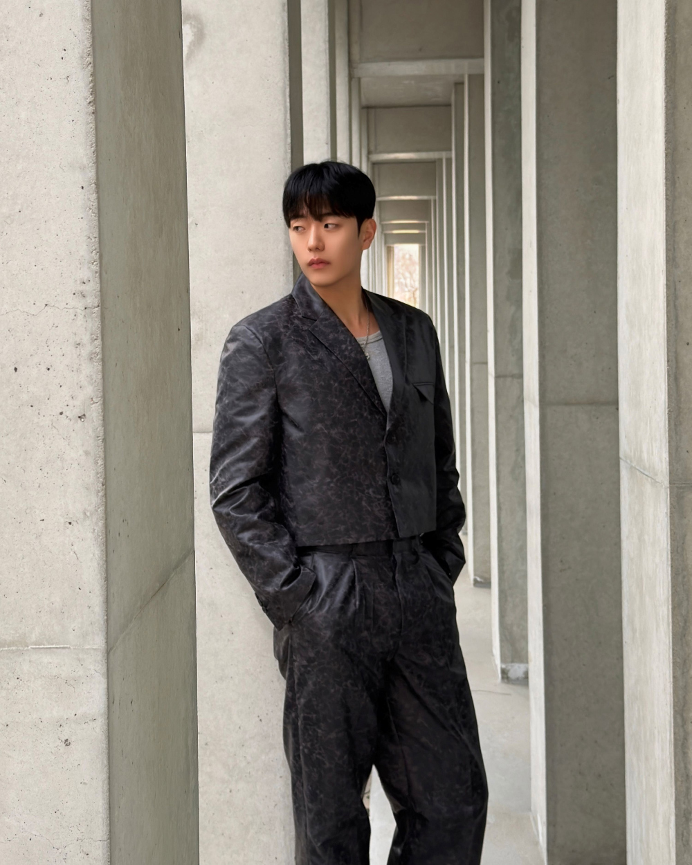 점퍼 모델 착용 이미지-S3L50