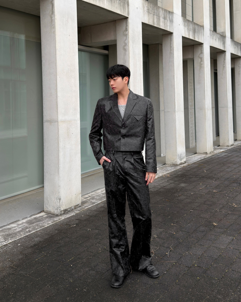 점퍼 모델 착용 이미지-S3L57