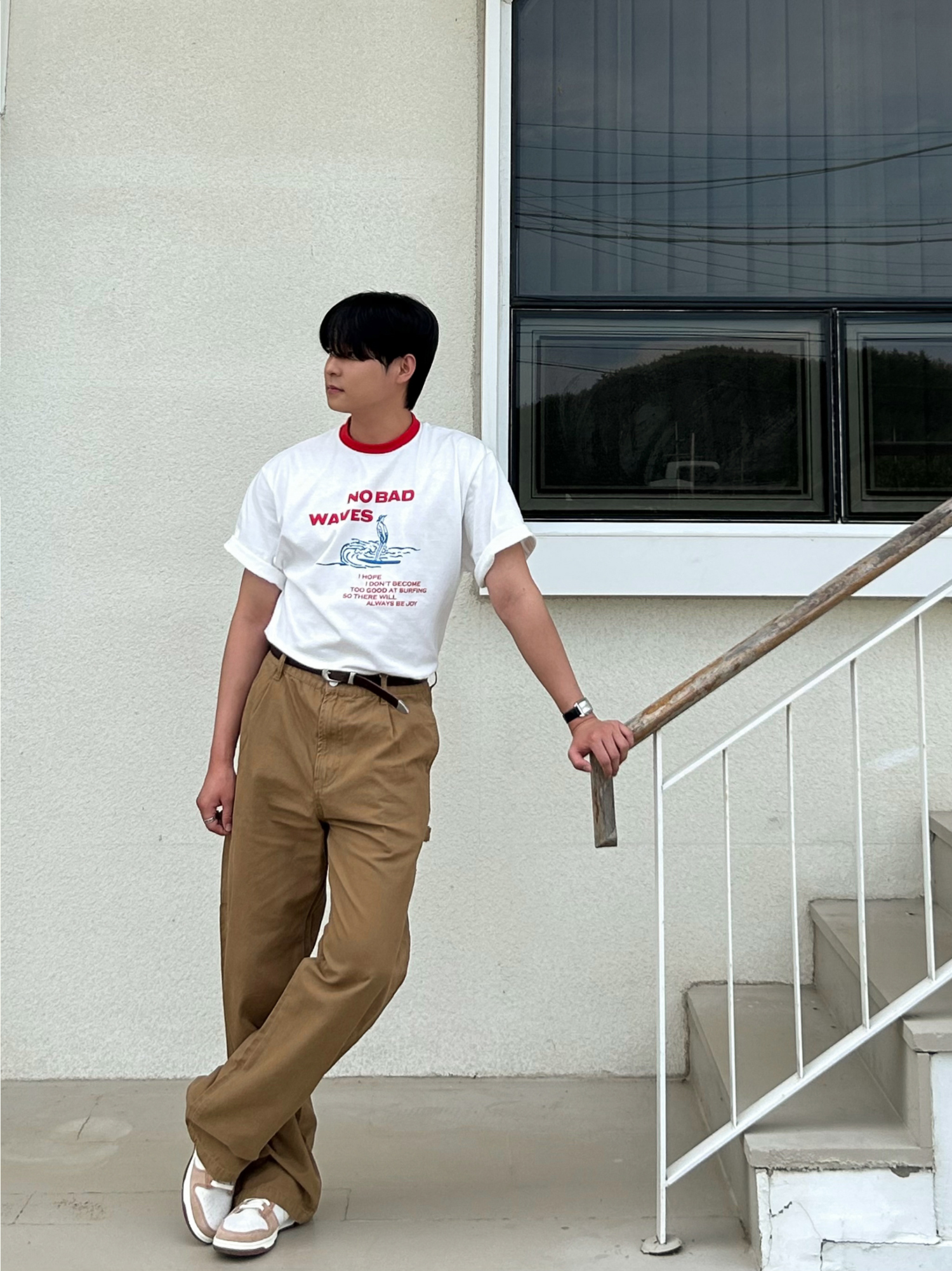 반팔 티셔츠 모델 착용 이미지-S1L26