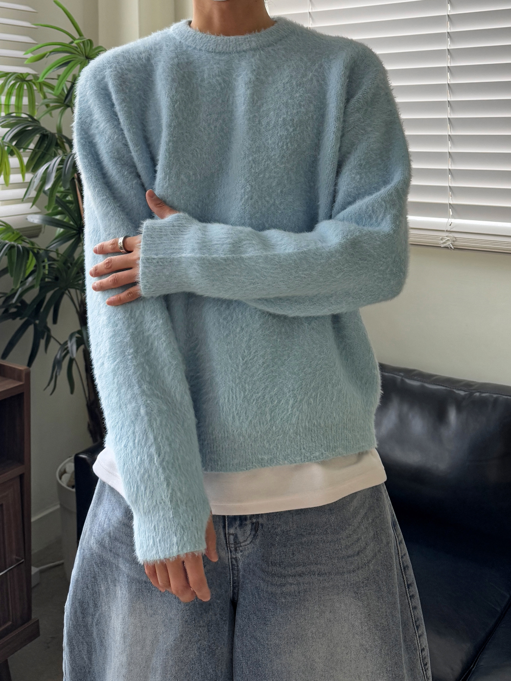 긴팔 티셔츠 모델 착용 이미지-S105L58