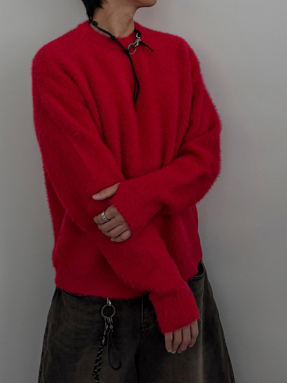 긴팔 티셔츠 모델 착용 이미지-S105L47