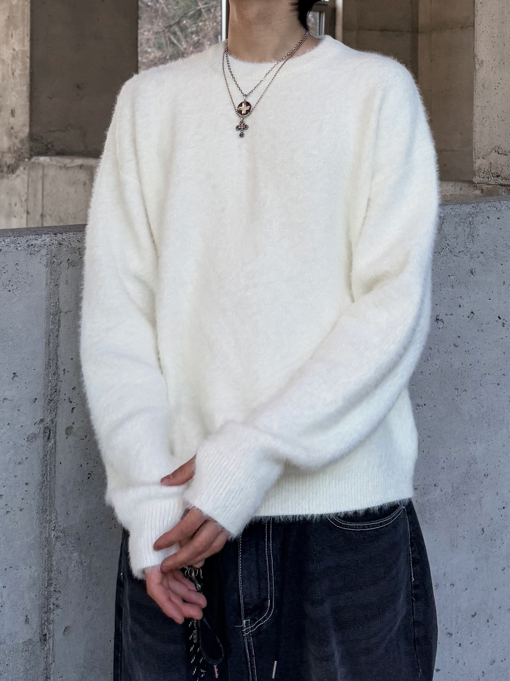 긴팔 티셔츠 모델 착용 이미지-S105L20