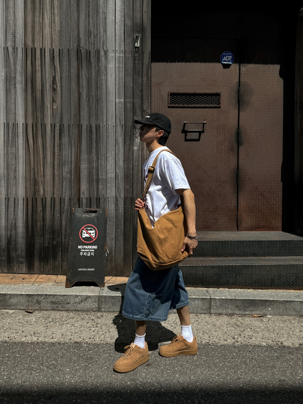 재킷 모델 착용 이미지-S141L36