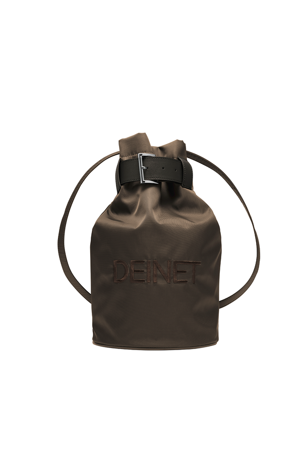 【DEINET】24FW DEINET LOGO BUCKET BAG (3COLORS) DEINET LOGO BUCKET BAG IN BROWN - DEINET