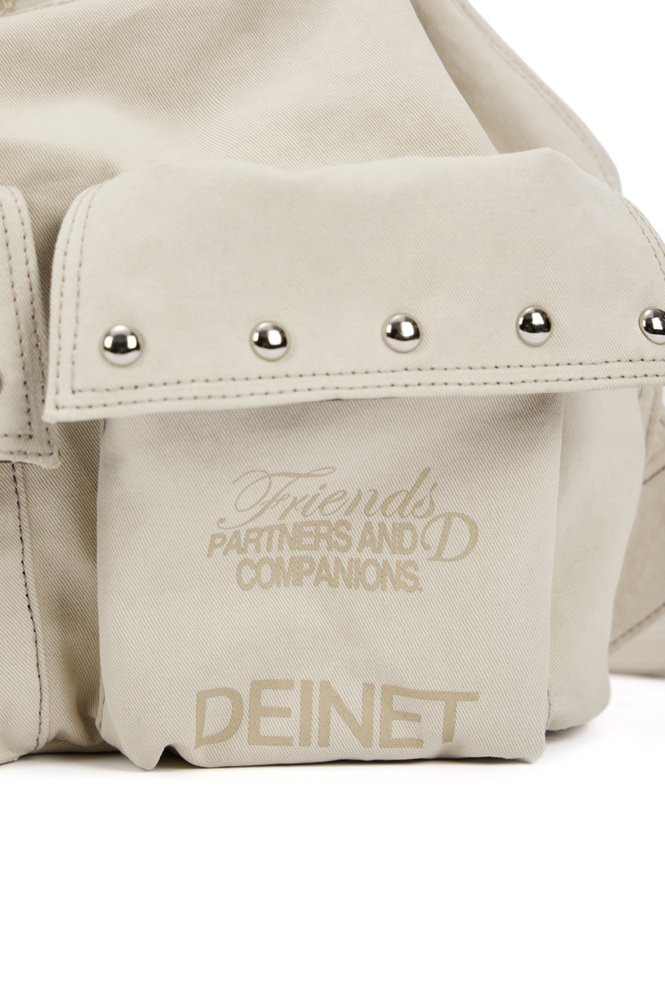 [DEINET] D & FRIENDS STUD POCKET BACKPACK 韓国人気ブランド DEINET] D & FRIENDS STUD POCKET BACKPACK 韓国人気ブランド