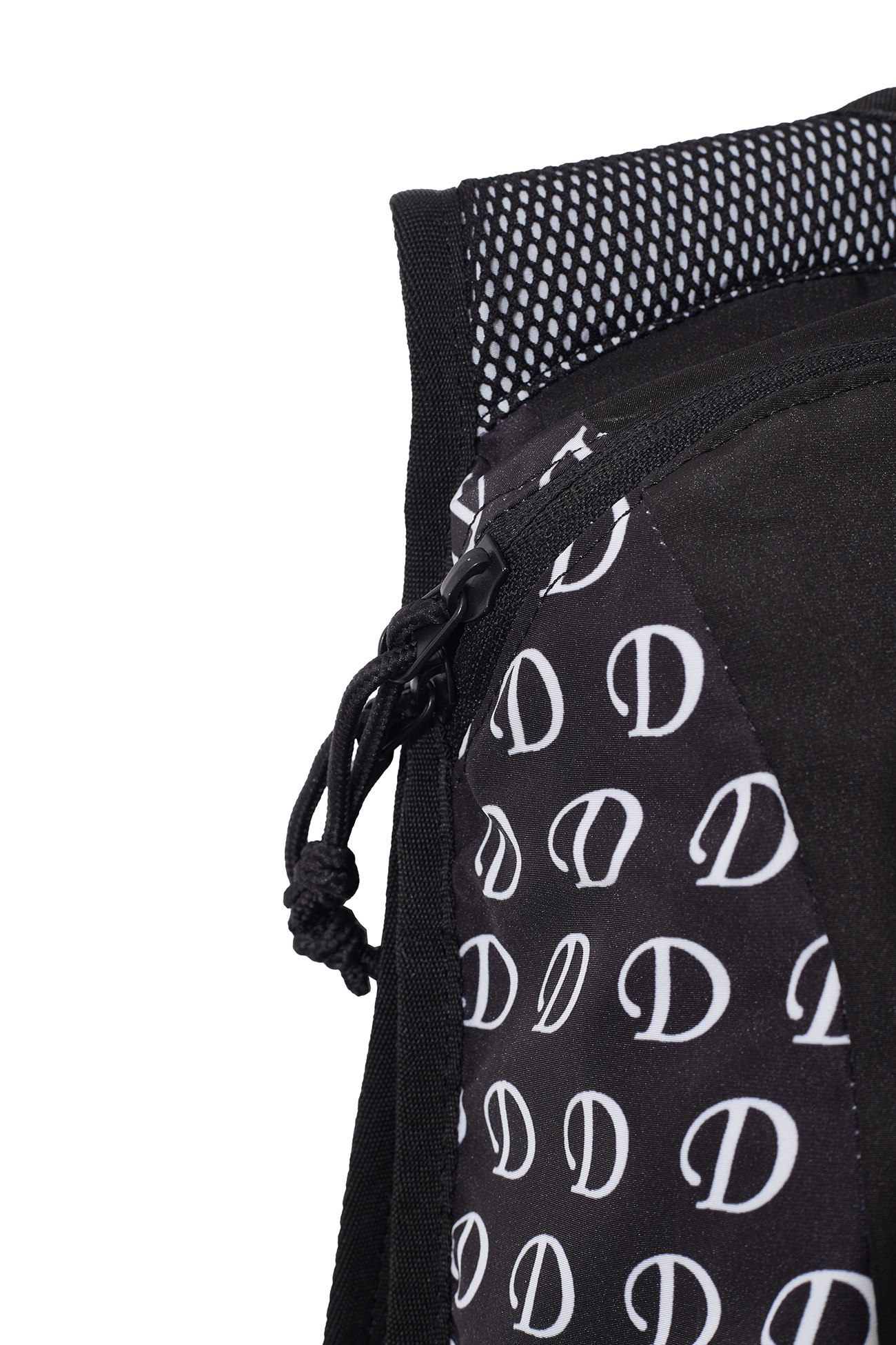 DEINET X TMV MESH MOUNTAINEERING D LOGO PRINTED BACKPACK IN